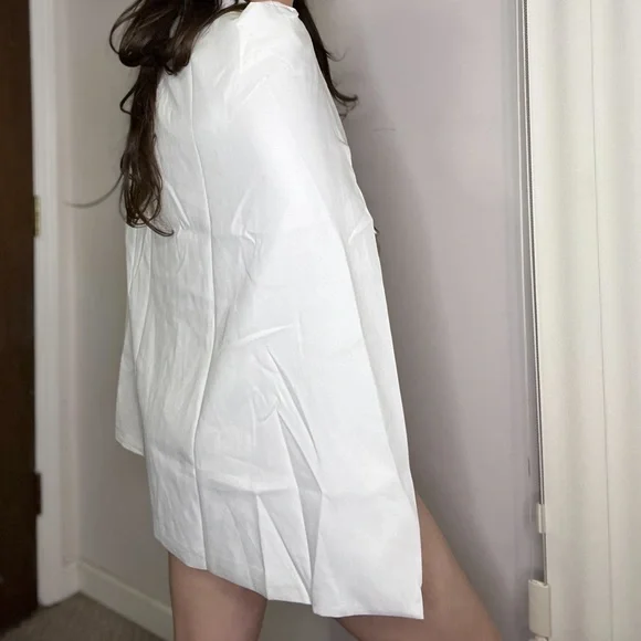 Hello Miss White Tuxedo Cape Romper NEW Size Small Boutique Style - Picture 3 of 14